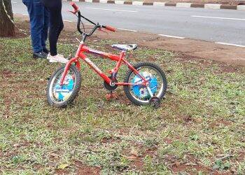 Criança morre atropelada por ônibus na Avenida Paraná