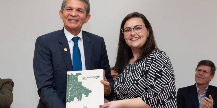 Lançamento de livro marca comemoração dos 32 anos do Ecomuseu de Itaipu