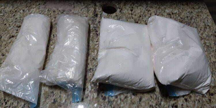 Casal é preso com droga em potes de whey protein