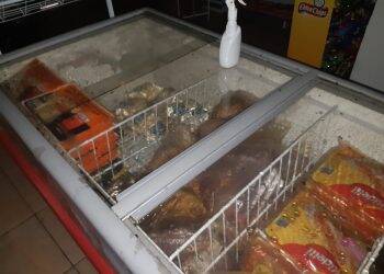 Açougue fechado com mercadoria estragada é alvo de operação da Vigilância Sanitária