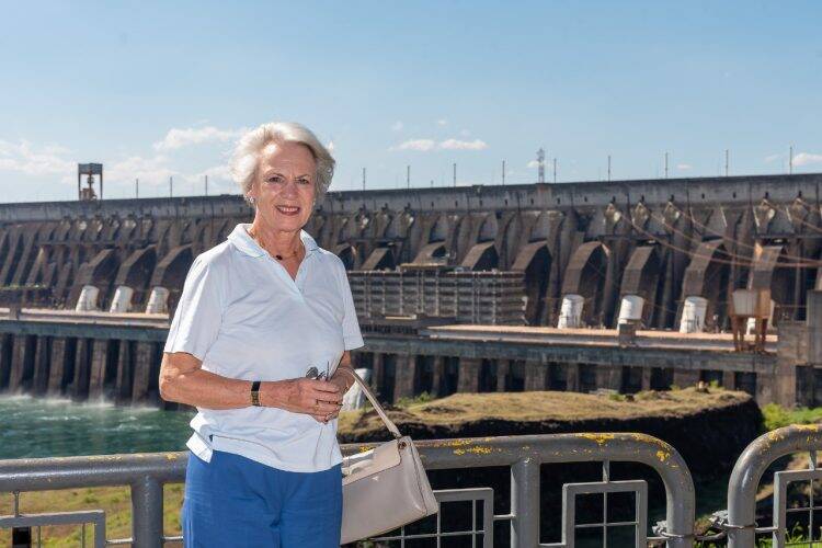 Princesa Benedikte, da Dinamarca, visita a usina de Itaipu