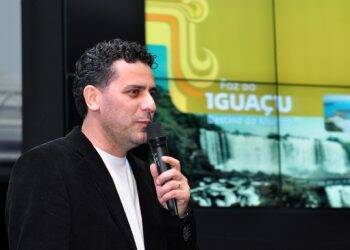 Aumento da cota vai potencializar Foz do Iguaçu como destino de compras, disse Piolla