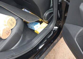 PRF encontra celulares em fundo falso de automóvel