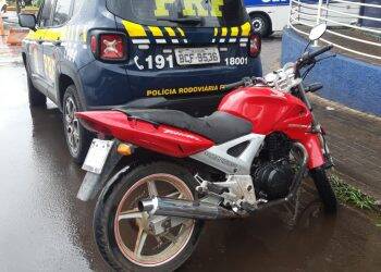 PRF recupera na ponte internacional da amizade motocicleta furtada há 12 anos