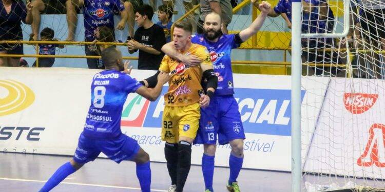 Foz Cataratas recebe Guarapuava nesta terça pela Liga Paraná