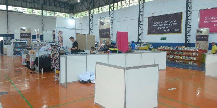 15° Feira Internacional do Livro de Foz do Iguaçu começa nesta sexta