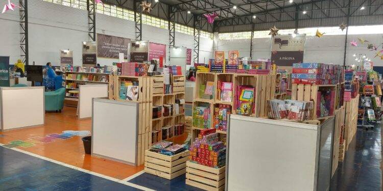 15° Feira Internacional do Livro de Foz do Iguaçu começa nesta sexta
