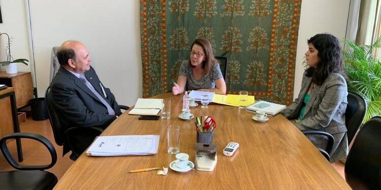 Em Brasília, diretor de Itaipu trata de obras do aeroporto e das novas pontes entre Brasil e Paraguai