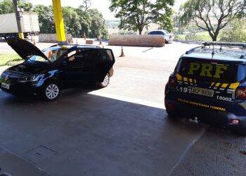 PRF recupera veículo furtado em Curitiba