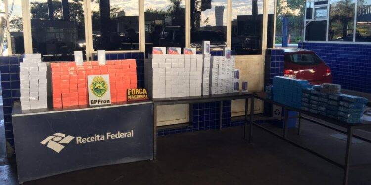 Celulares em fundo falso são apreendidos na Ponte da Amizade