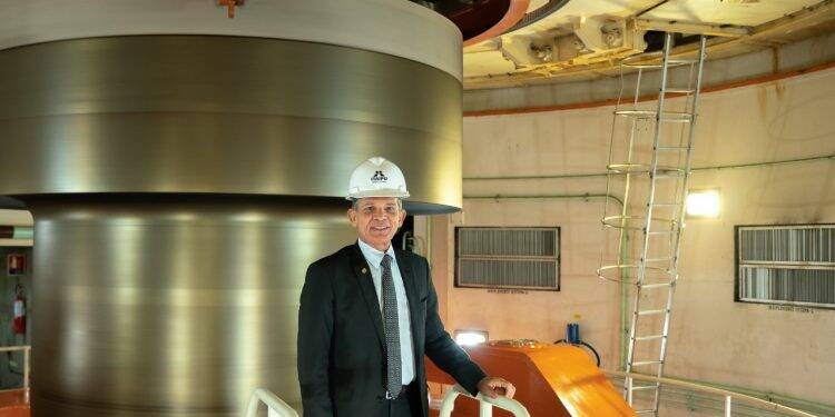 Silva e Luna economiza mais de R$ 600 milhões na usina de Itaipu em oito meses
