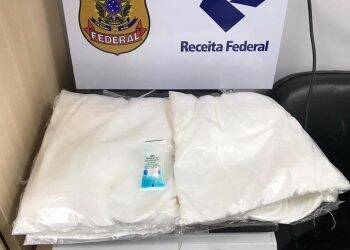 Homem é preso com cocaína no aeroporto de Foz do Iguaçu presa ao corpo