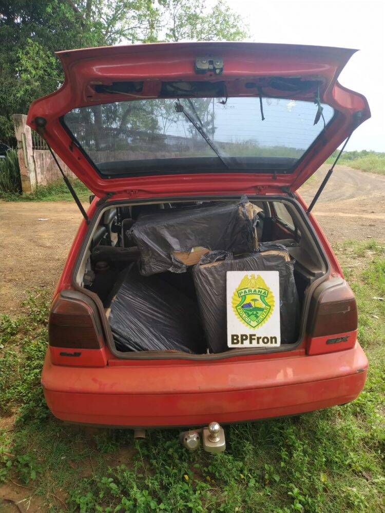 BPFron apreende cigarros e carros em porto clandestino de Foz