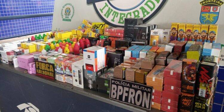 Operação Hórus apreende contrabando em fundo falso de veículo em Foz do Iguaçu