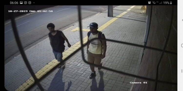 Câmeras flagram tentativa de furto à restaurante no centro de Foz