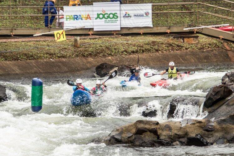 Pela 10ª vez, Instituto Meninos do Lago é a melhor equipe do Campeonato Brasileiro de Canoagem