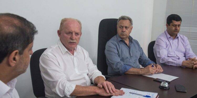 Vermelho e Piolla apresentam ações em reunião do Comtur