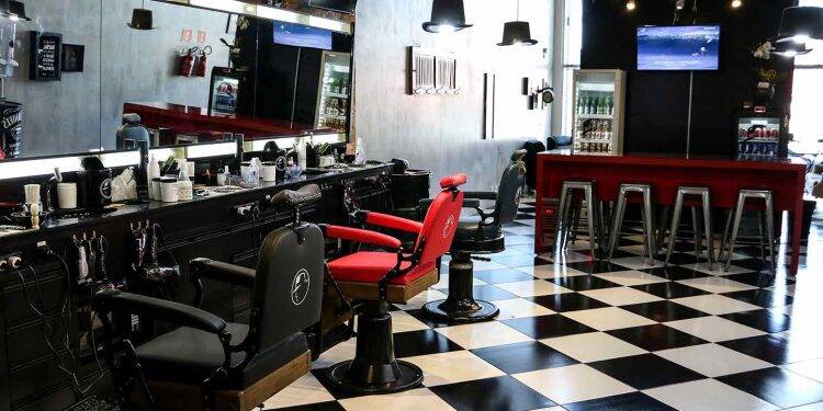 Conhece a barbearia La Mafia em Foz do Iguaçu? Faça um tour online!