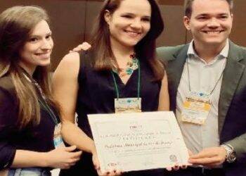 Saúde bucal de Foz do Iguaçu recebe prêmio estadual de odontologia