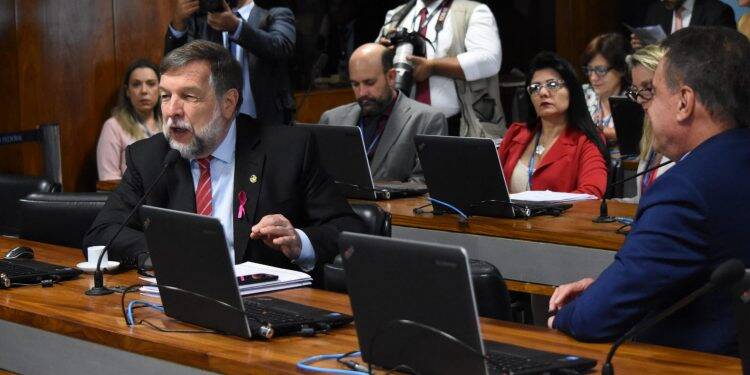 Foz do Iguaçu poderá ter zona de livre comércio com o exterior