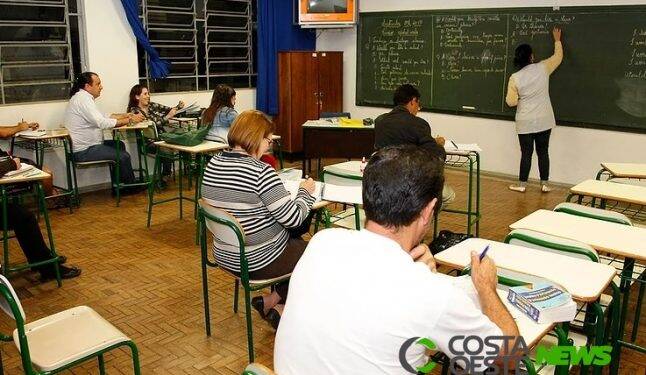 Ministério Público vai apurar fechamento de vagas de ensino noturno no Paraná