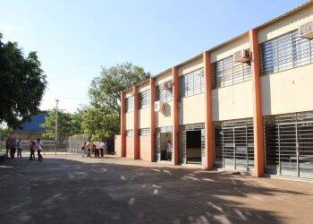 C E Tancredo Neves é indicado pelo governo para ser Escola Cívico-Militar em Foz