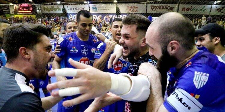 Foz Cataratas Futsal vence e está na final do Campeonato Paranaense Série Ouro