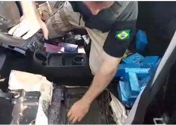 PRF apreende celulares transportados em fundo falso de veículo