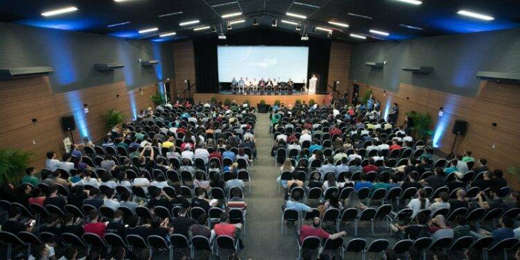 Começa nesta quarta (27), em Foz, o maior evento de tecnologias livres da América Latina