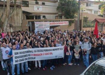 Fechamento de ensino médio noturno preocupa diretores de escolas de foz e região