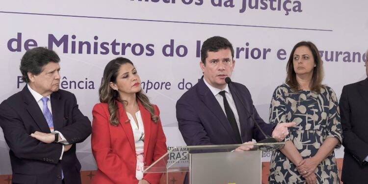 Perseguição policial poderá avançar até 1 km além da fronteira, prevê acordo