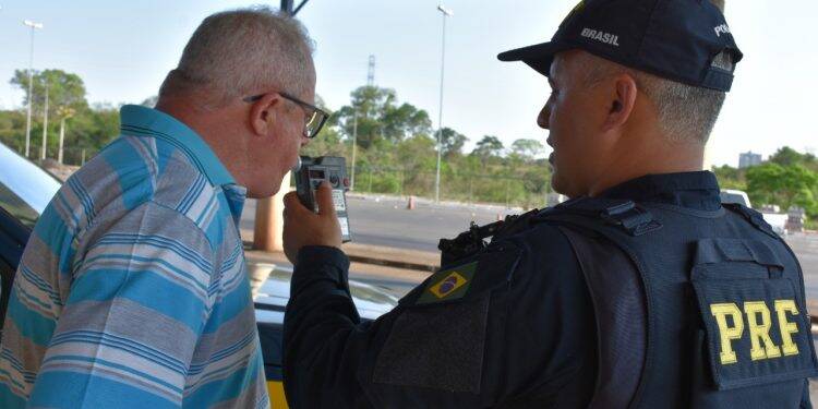 PRF registra seis mortes e 101 motoristas bêbados durante o feriado no Paraná