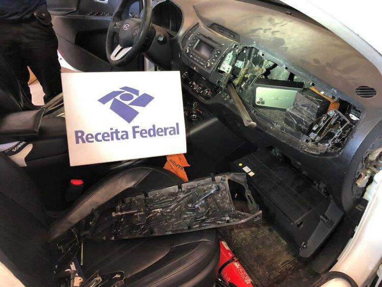 Meio milhão de reais são retidos em fundo falso na região da Vila Portes