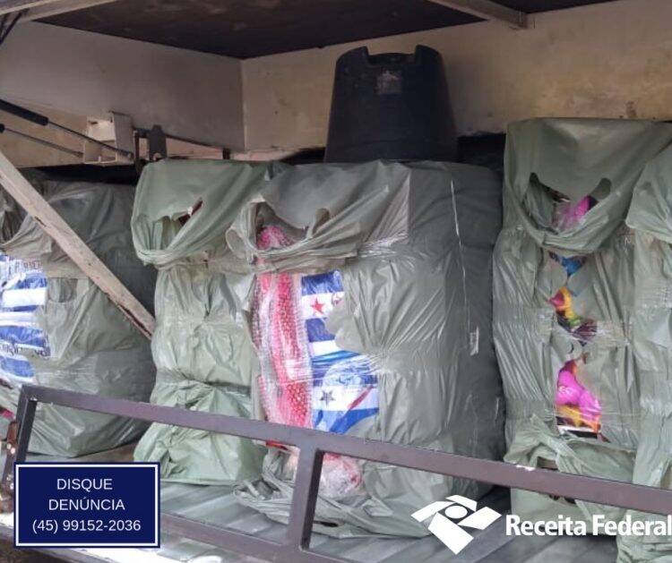 Três ônibus são retidos em Santa Terezinha de Itaipu pela Receita Federal