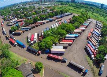 Jovens empresários do transporte rodoviário de cargas participam de encontro em Foz do Iguaçu
