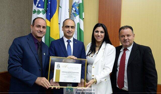 Comunidade Libanesa recebe homenagem na Câmara de Foz