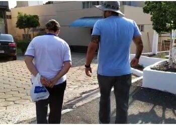 Mulher procurada por homicídio e duas tentativas em Cascavel é presa em Foz