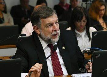 Projeto de lei pretende estabelecer condições mínimas para escolas públicas funcionar