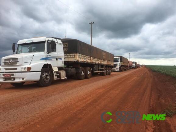 Caminhoneiros ficam sem alimentação e água em manifestação no Paraguai