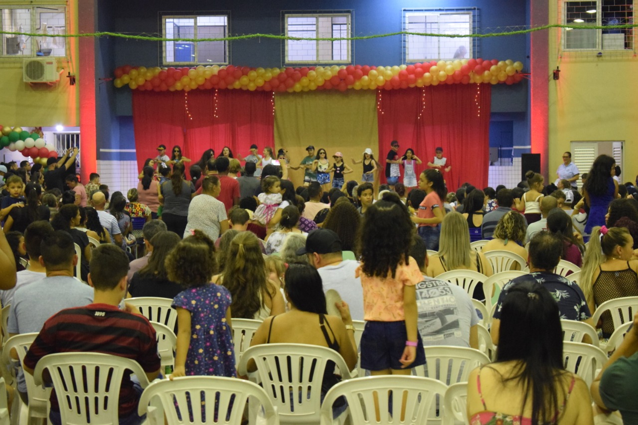 Prefeito visita obras de reforma da Escola João da Costa Viana