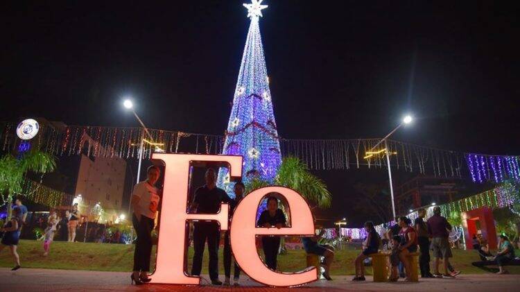 Cidade do Leste se “veste” para o Natal ressaltando a cultura paraguaia