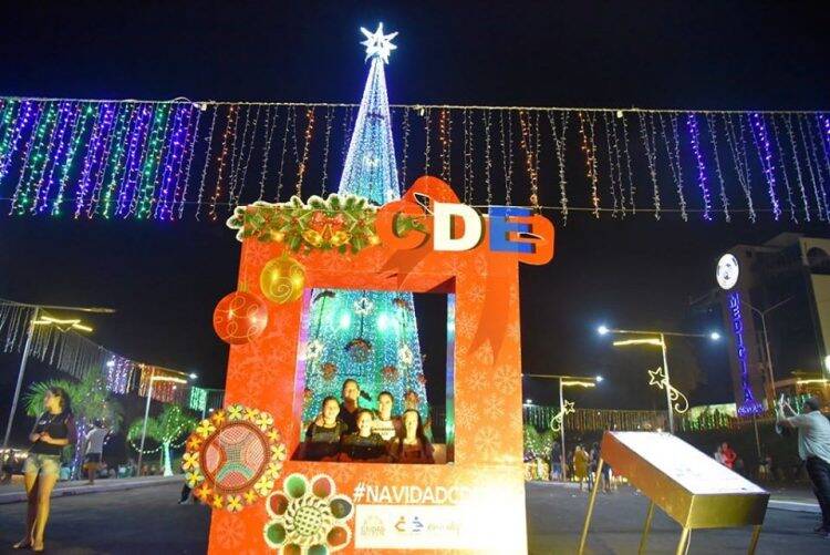 Cidade do Leste se “veste” para o Natal ressaltando a cultura paraguaia