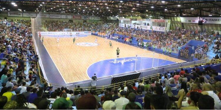 Foz Cataratas faz treino aberto a torcida e amplia atendimento da bilheteria nesta sexta