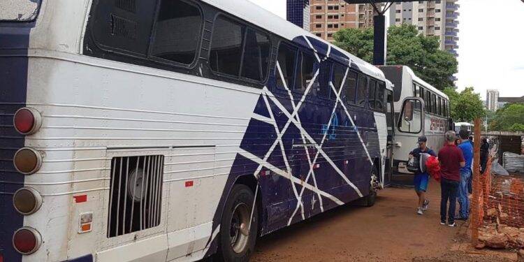 Cinco ônibus foram retidos na Operação Muralha/Hórus
