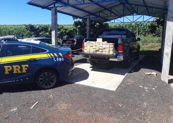 PRF prende dupla transportando quase 100 quilos de cocaína em Céu Azul