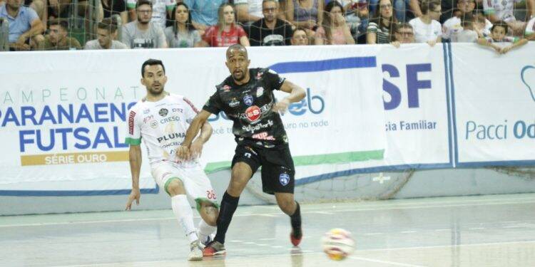 Foz Cataratas Futsal vence e fica mais perto do bicampeonato