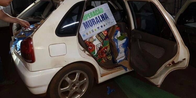 Operação Muralha apreende veículo carregado de mercadoria em desvio