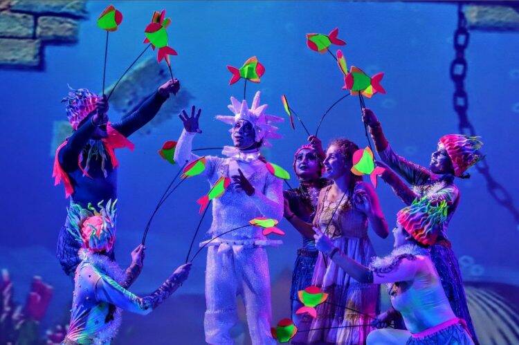 Encantos de Natal: Gramadão de Itaipu ganha luzes natalinas, nesta terça-feira (10)