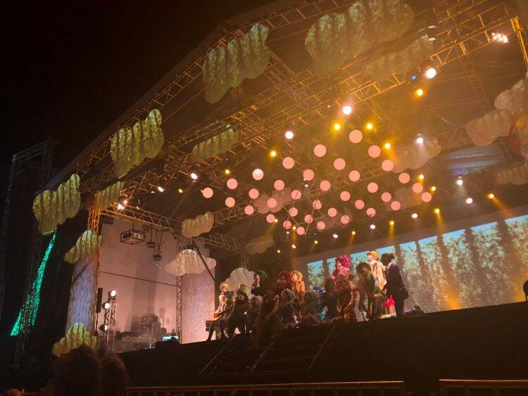 O Natal está no ar: sonho e magia iluminaram a noite de sábado (14) no Gramadão