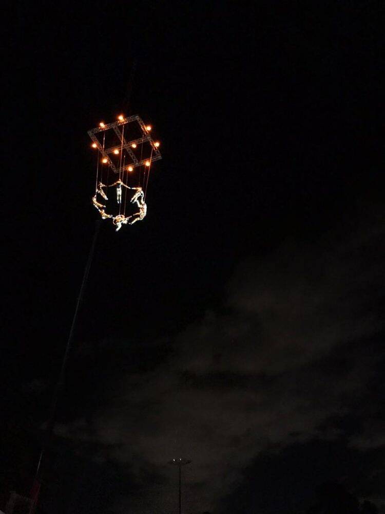 O Natal está no ar: sonho e magia iluminaram a noite de sábado (14) no Gramadão